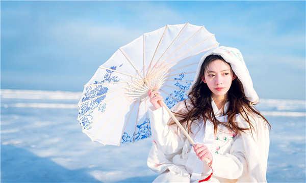 正蓝试管代怀生子多少钱一个？助孕之路的费用分析与方案选择