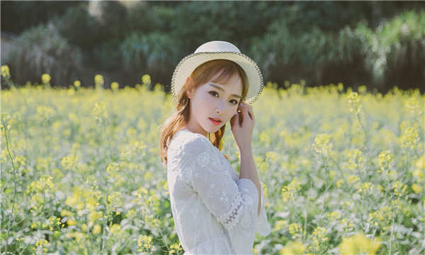 正蓝标题：想找个女人帮忙生孩子的有效解决方案，助您圆梦家庭
